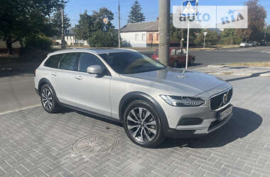 Універсал Volvo V90 Cross Country 2022 в Черкасах