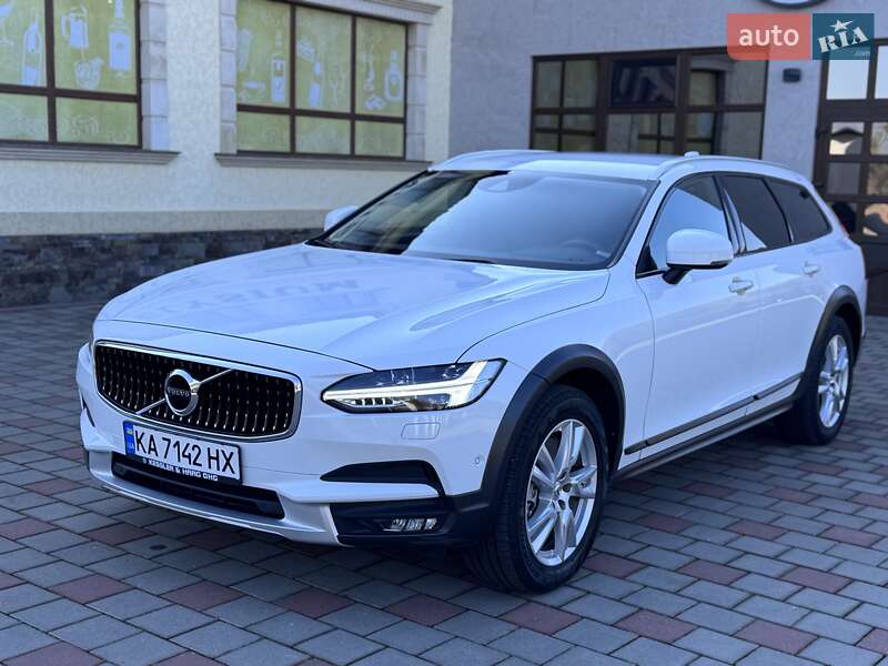 Універсал Volvo V90 Cross Country 2017 в Іршаві