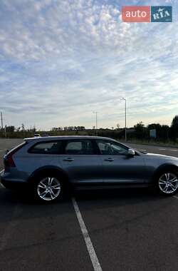 Универсал Volvo V90 Cross Country 2017 в Ровно