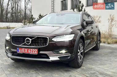 Універсал Volvo V90 Cross Country 2021 в Луцьку