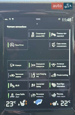 Универсал Volvo V90 Cross Country 2020 в 