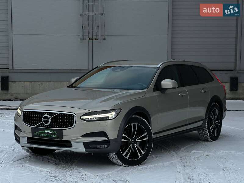 Универсал Volvo V90 Cross Country 2017 в Киеве