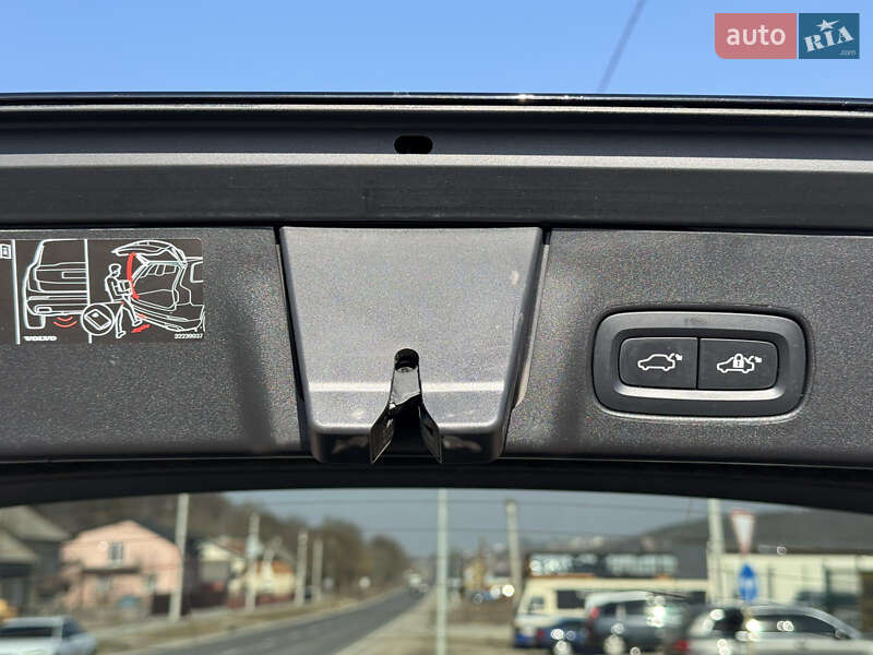 Універсал Volvo V90 Cross Country 2019 в Теребовлі