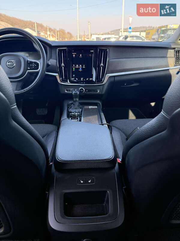 Універсал Volvo V90 Cross Country 2019 в Теребовлі