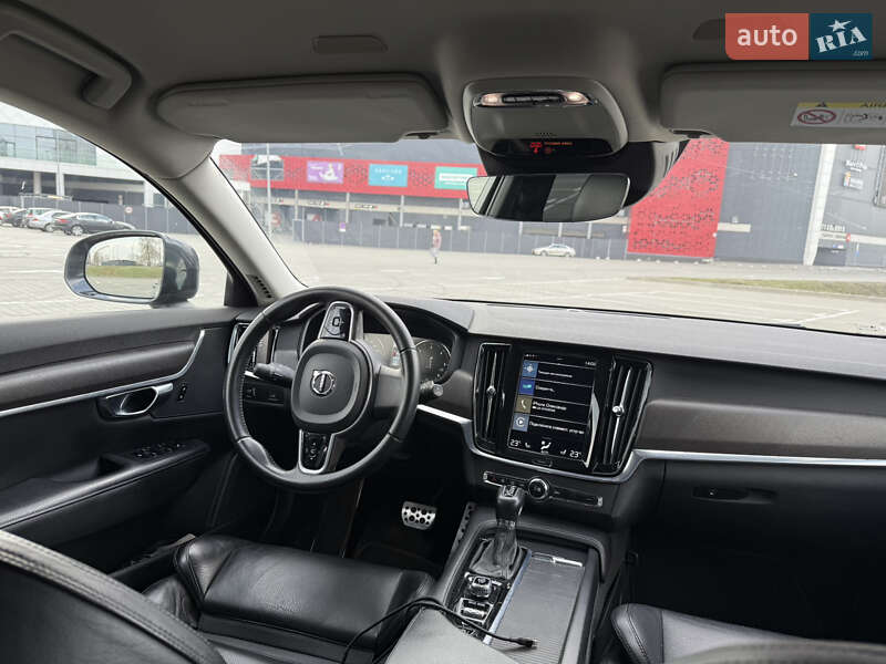 Универсал Volvo V90 Cross Country 2017 в Киеве