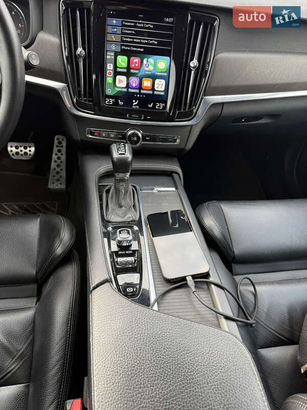 Универсал Volvo V90 Cross Country 2017 в Киеве
