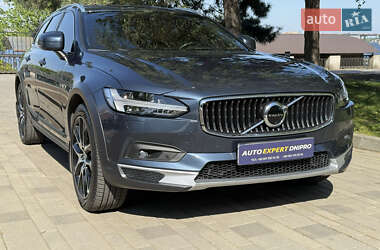 Универсал Volvo V90 Cross Country 2020 в 