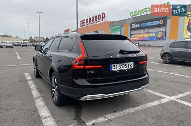 Универсал Volvo V90 Cross Country 2020 в 