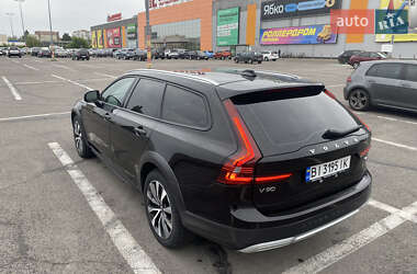 Универсал Volvo V90 Cross Country 2020 в 
