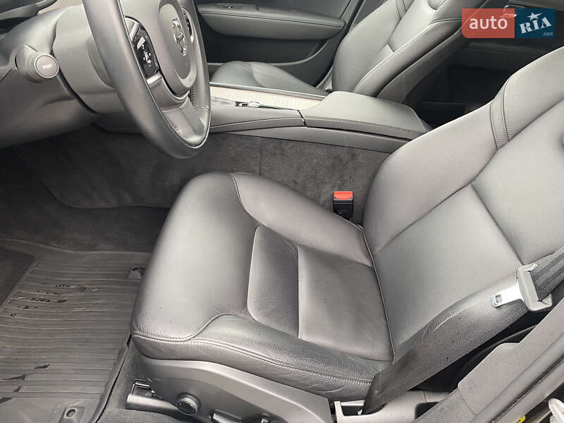 Універсал Volvo V90 Cross Country 2020 в Полтаві