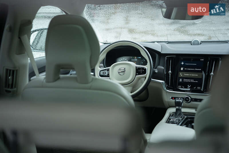Універсал Volvo V90 Cross Country 2017 в Житомирі