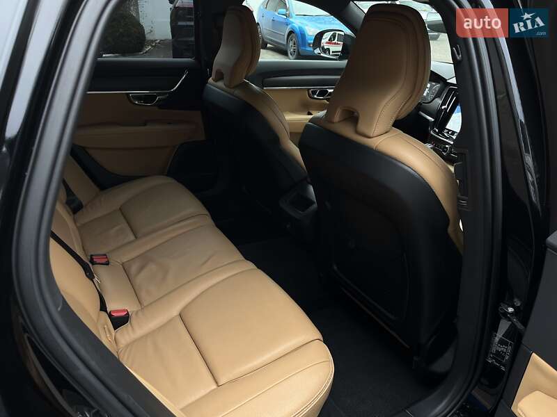 Універсал Volvo V90 Cross Country 2018 в Одесі