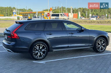 Универсал Volvo V90 Cross Country 2018 в 