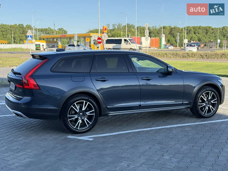 Универсал Volvo V90 Cross Country 2018 в Луцке