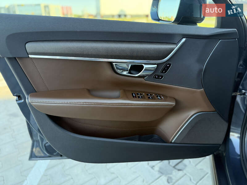 Универсал Volvo V90 Cross Country 2018 в Луцке