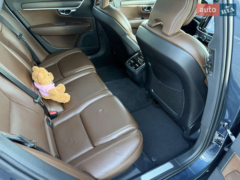 Универсал Volvo V90 Cross Country 2018 в Луцке