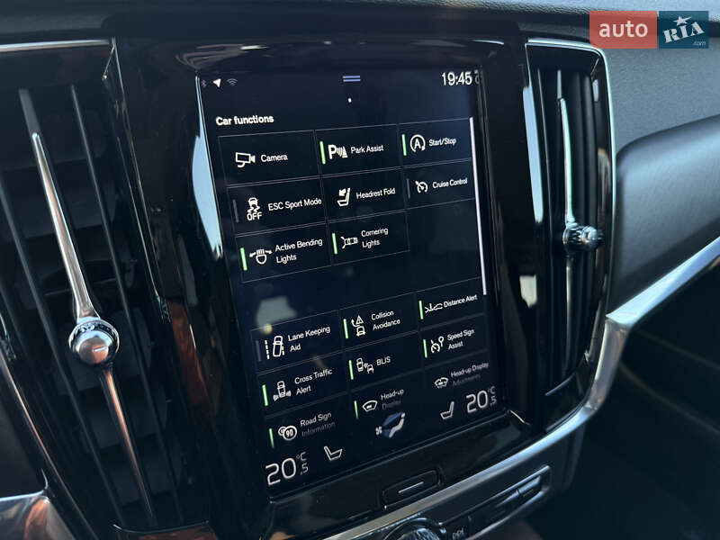 Универсал Volvo V90 Cross Country 2018 в Луцке