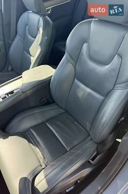 Универсал Volvo V90 Cross Country 2020 в 