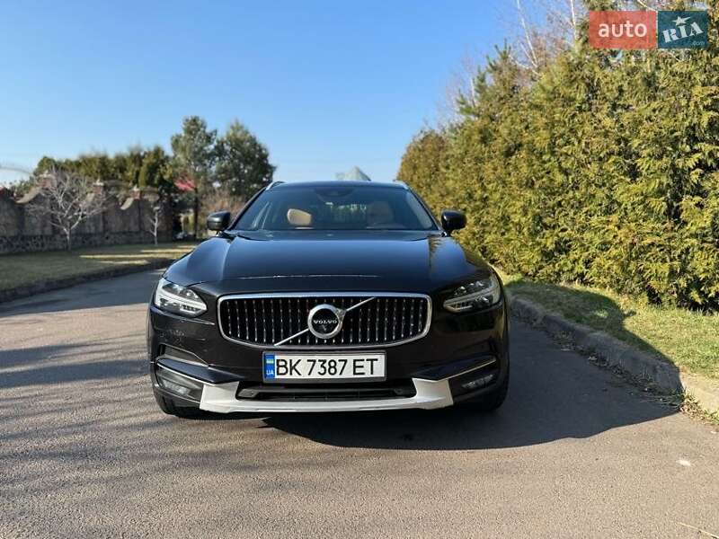 Універсал Volvo V90 Cross Country 2017 в Рівному