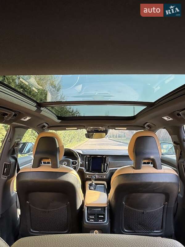 Універсал Volvo V90 Cross Country 2017 в Рівному