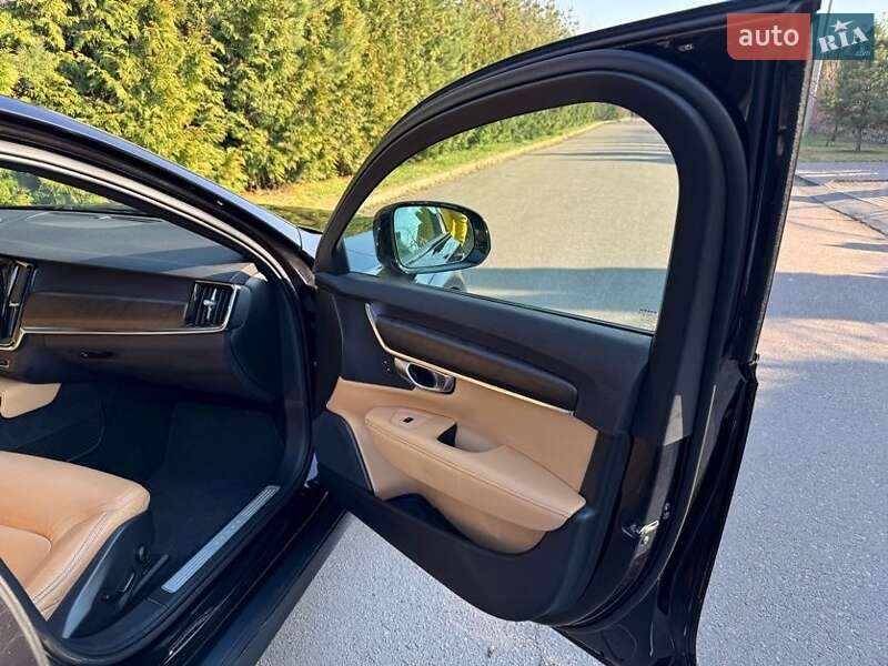 Універсал Volvo V90 Cross Country 2017 в Рівному