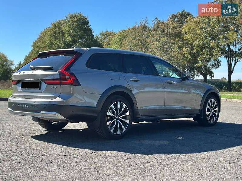 Универсал Volvo V90 Cross Country 2022 в Владимире