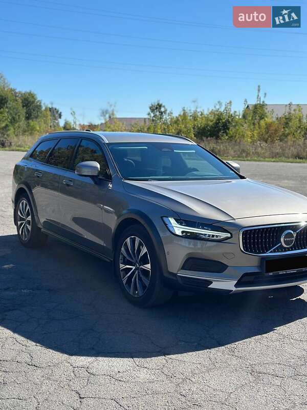 Универсал Volvo V90 Cross Country 2022 в Владимире