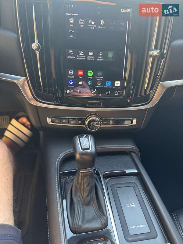 Универсал Volvo V90 Cross Country 2017 в Ильинцах