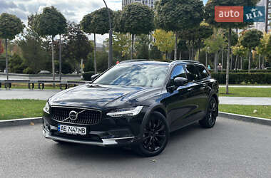 Універсал Volvo V90 Cross Country 2022 в Дніпрі