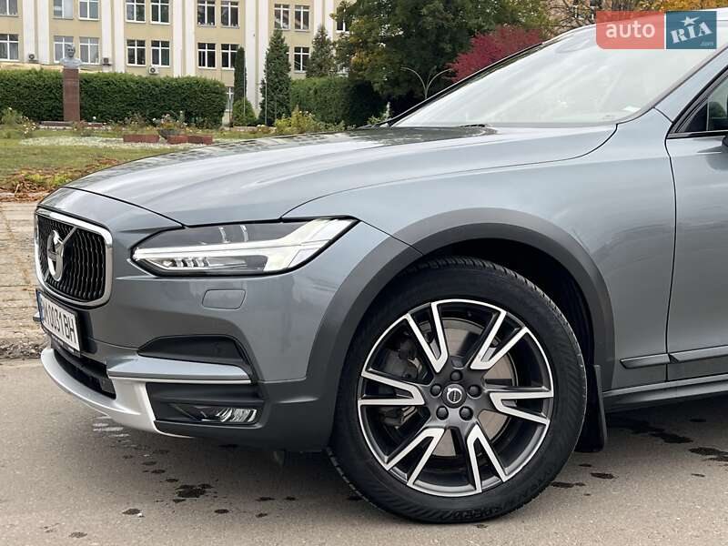 Універсал Volvo V90 Cross Country 2018 в Києві