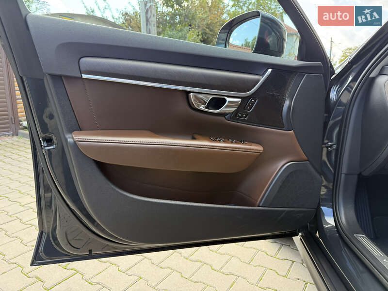 Універсал Volvo V90 Cross Country 2020 в Одесі фото 27 Універсал Volvo V90 Cross Country 2020 в Одесі