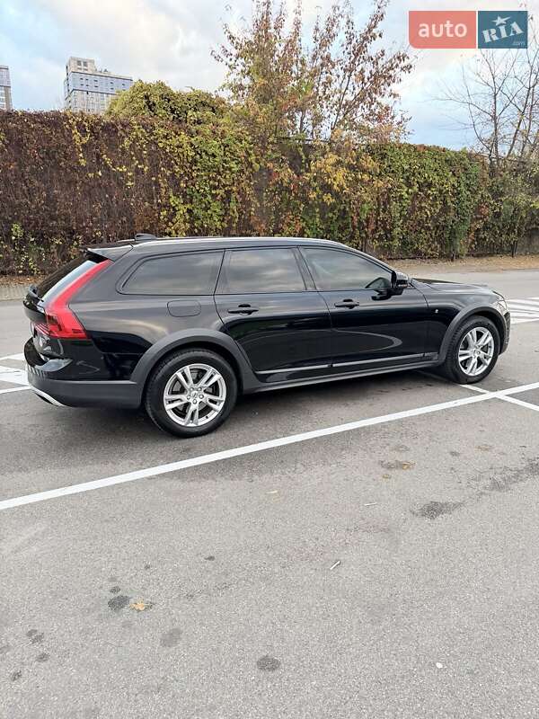 Универсал Volvo V90 Cross Country 2017 в Киеве фото 18 Универсал Volvo V90 Cross Country 2017 в Киеве