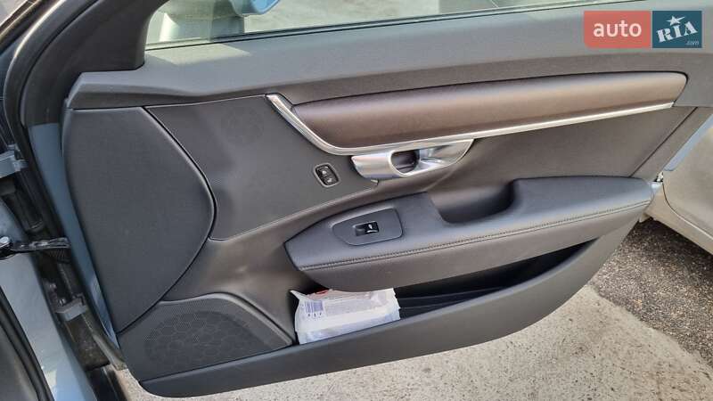 Универсал Volvo V90 Cross Country 2018 в Черкассах