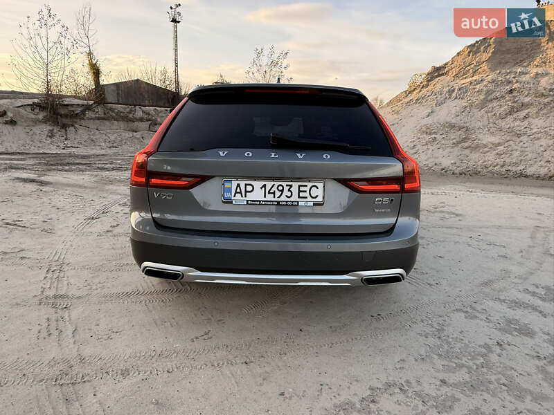 Универсал Volvo V90 Cross Country 2018 в Киеве