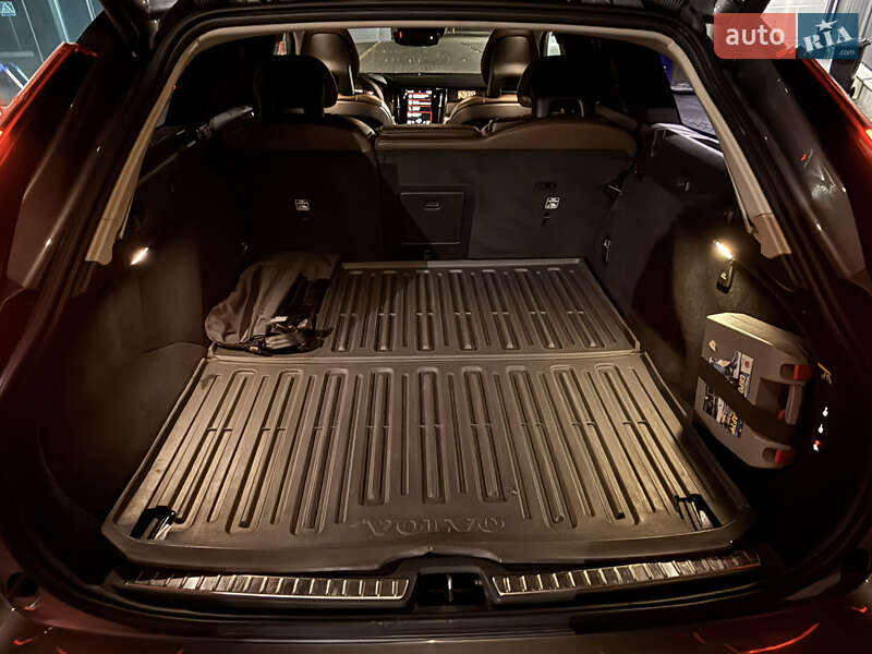 Универсал Volvo V90 Cross Country 2018 в Киеве