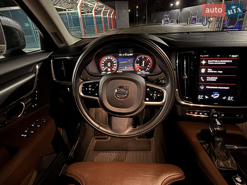 Универсал Volvo V90 Cross Country 2018 в Киеве