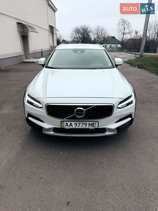 Універсал Volvo V90 Cross Country 2018 в Києві