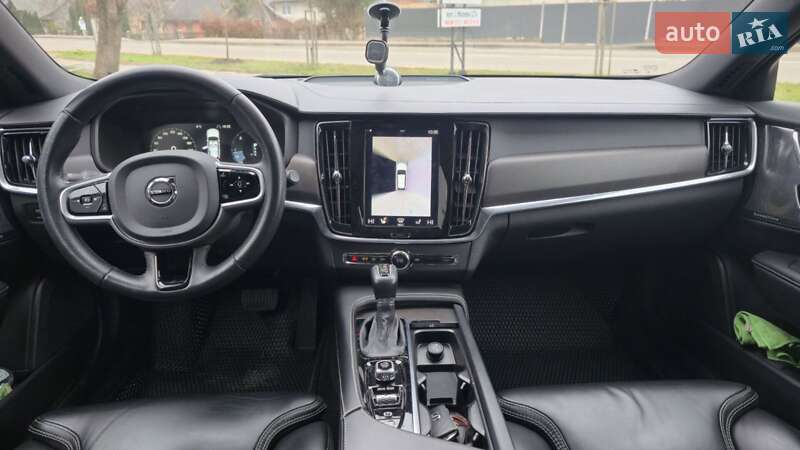 Універсал Volvo V90 Cross Country 2019 в Коломиї