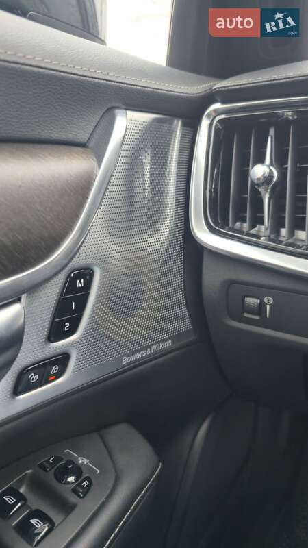 Універсал Volvo V90 Cross Country 2019 в Коломиї