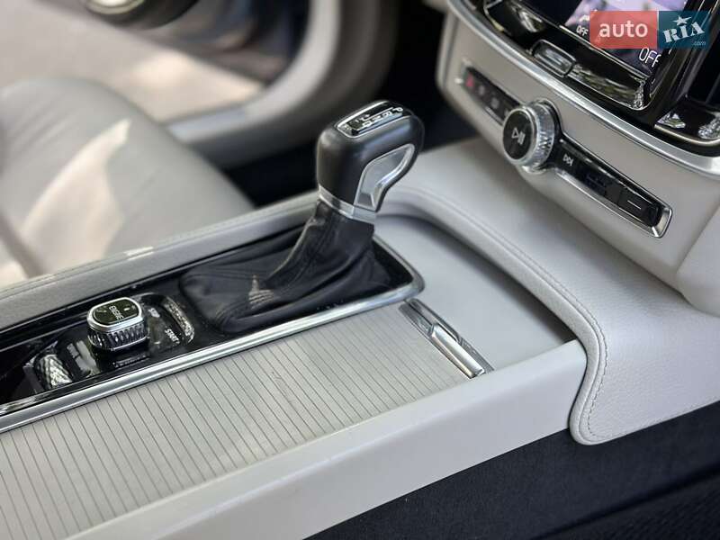Универсал Volvo V90 2016 в Львове фото 3 Универсал Volvo V90 2016 в Львове