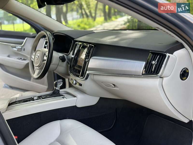 Универсал Volvo V90 2016 в Львове