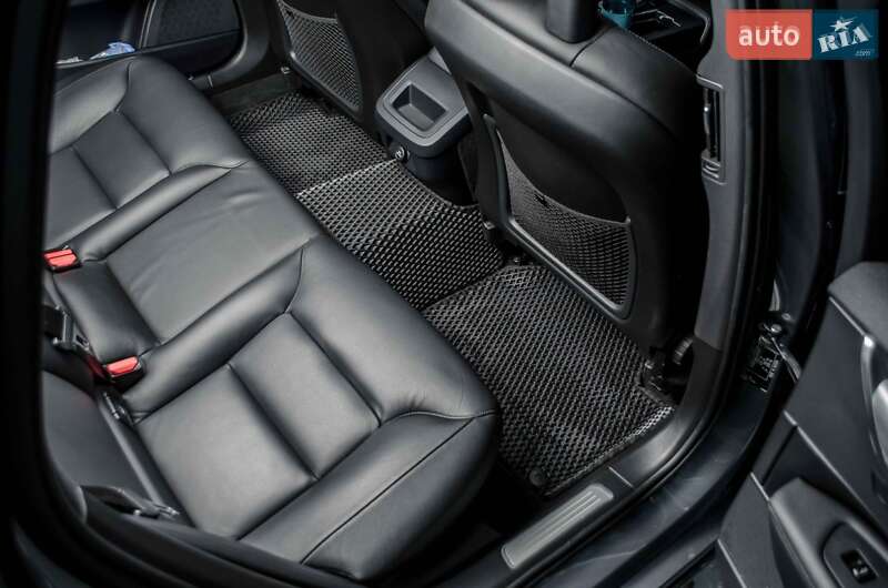 Универсал Volvo V90 2017 в Коломые фото 17 Универсал Volvo V90 2017 в Коломые