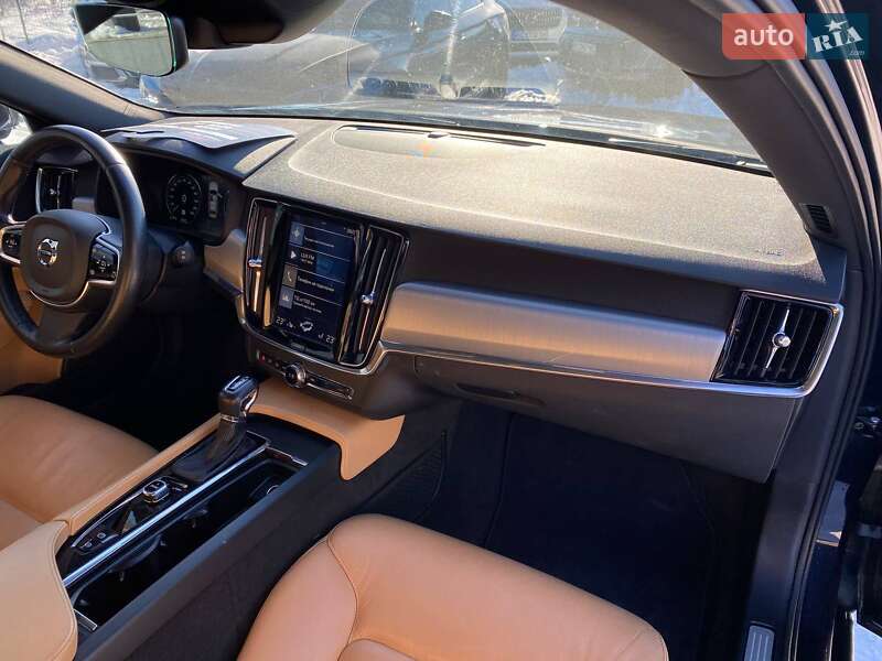 Универсал Volvo V90 2017 в Львове фото 8 Универсал Volvo V90 2017 в Львове