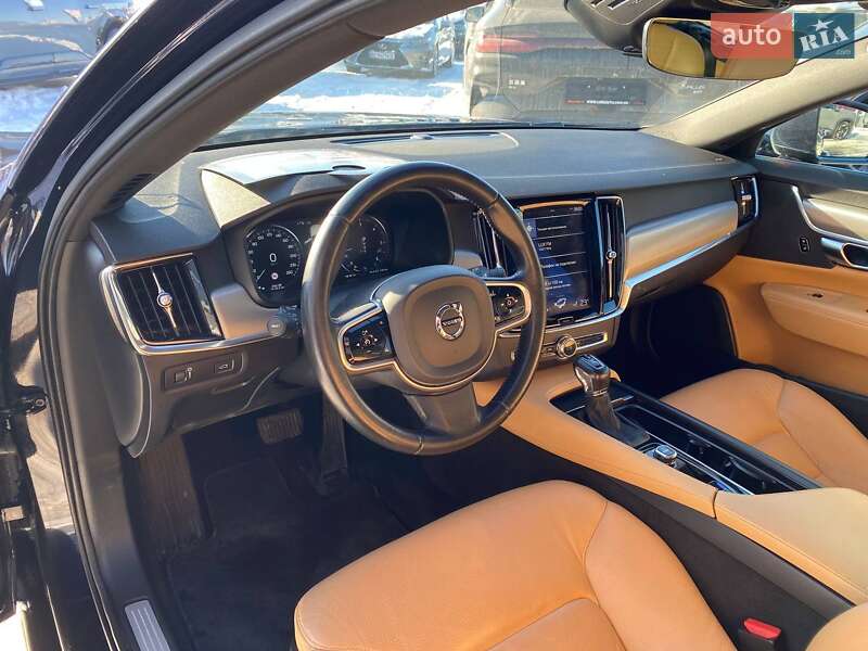 Универсал Volvo V90 2017 в Львове фото 10 Универсал Volvo V90 2017 в Львове