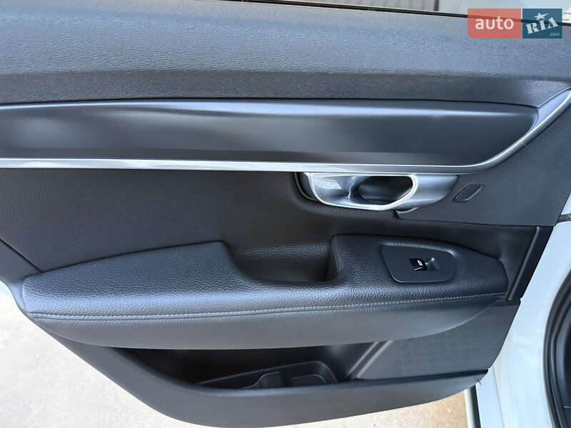 Универсал Volvo V90 2017 в Иршаве фото 30 Универсал Volvo V90 2017 в Иршаве