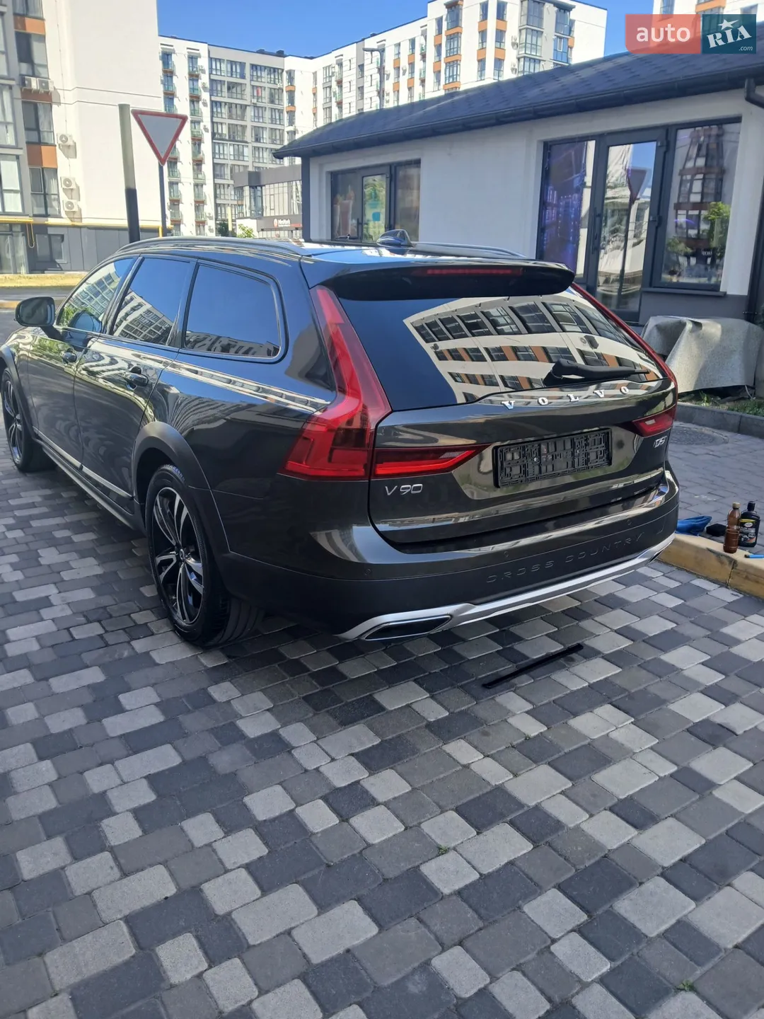 2017 Volvo V90 - мініатюра 10