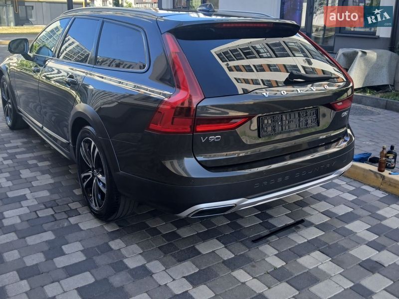 Универсал Volvo V90 2017 в Ивано-Франковске
