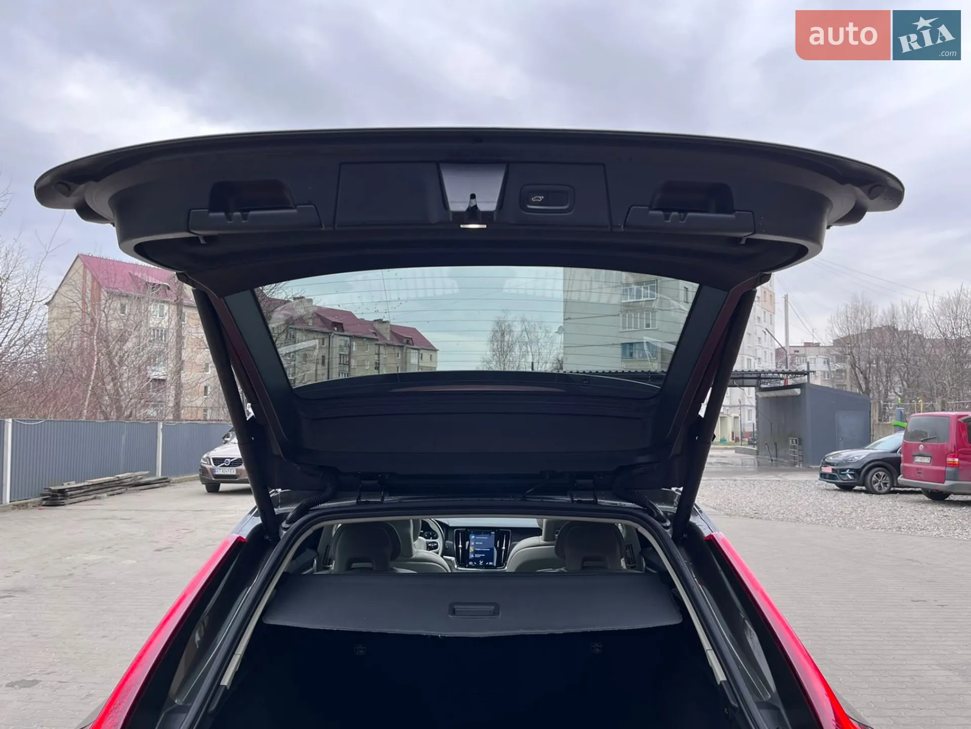 2017 Volvo V90 - мініатюра 13