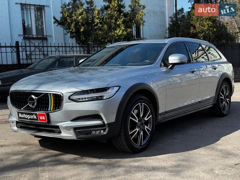 Volvo V90