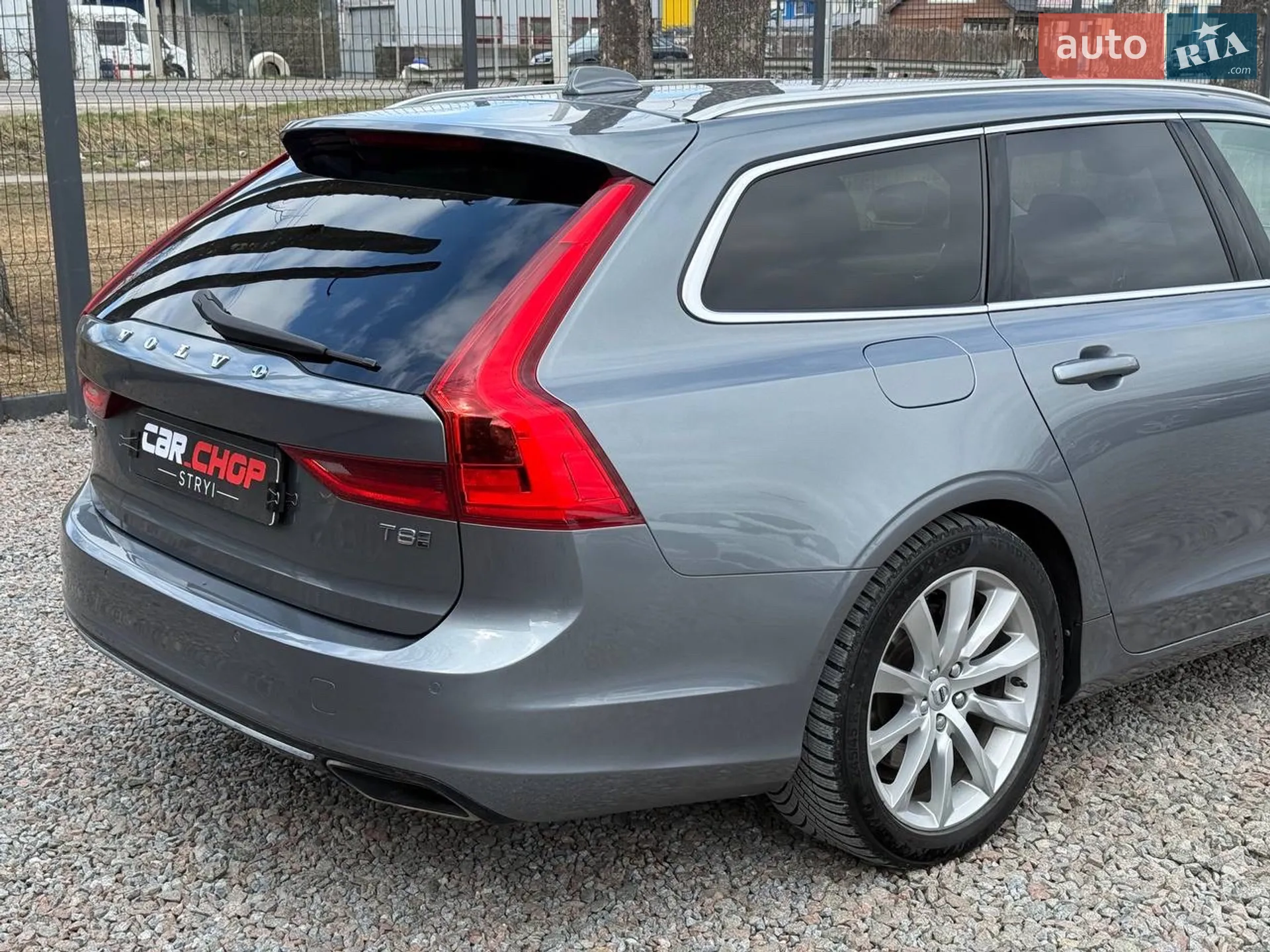 2017 Volvo V90 - мініатюра 17